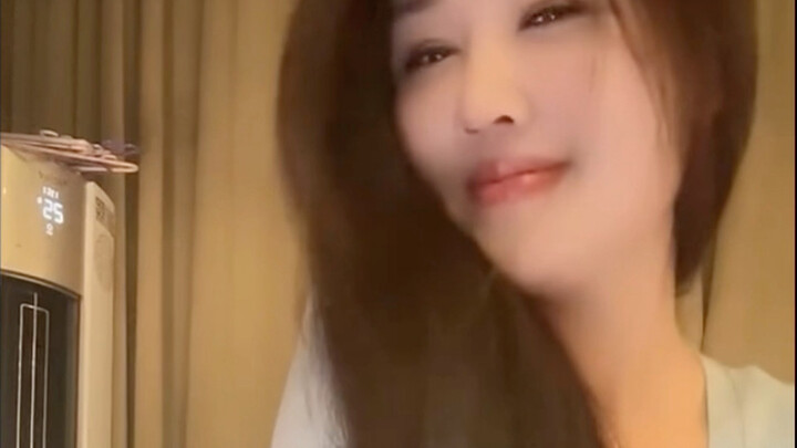 Big Peach (Skinny Denim Shorts)