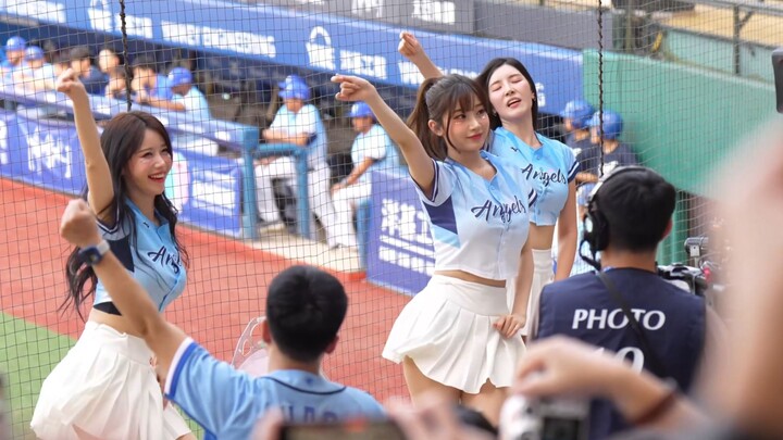 Hiếm có màn hợp thể của bộ ba trụ cột Fubon với 32 cú đập tay! Juhyeon, A-young và Min-jung lần đầu 