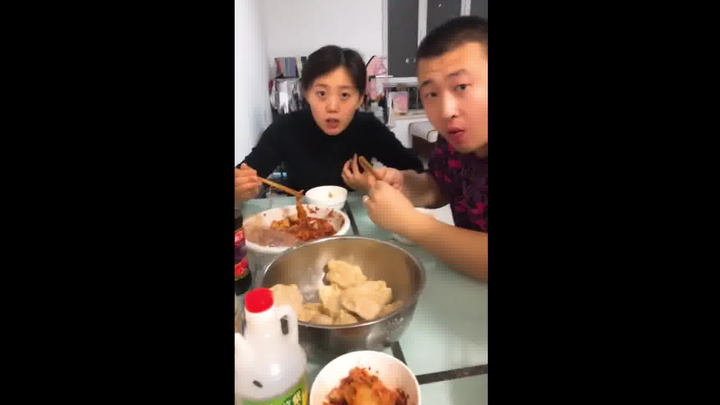 Nói cho xong đi chứ!