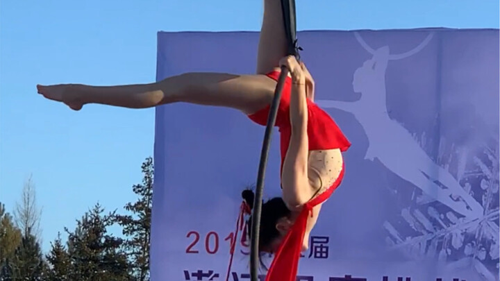 رقصة الحلقات ضمن الرقصات الست في الهواء