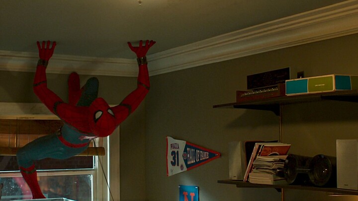 Ketika identitas Spider-Man-mu diketahui oleh sahabat baikmu.....