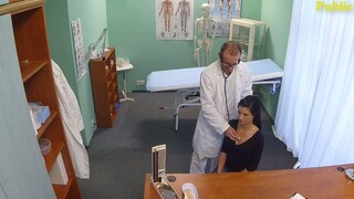 PUBLIC AGENT BEAUTIFUL GIRL FAKE DOCTOR