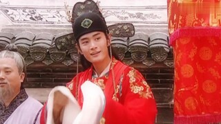 难怪林心如的剧里总有他的身影，浮生一笑触人心弦