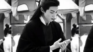 ‖Blue and White Porcelain‖ The novel "The man on the road is as white as jade, and the young man is 