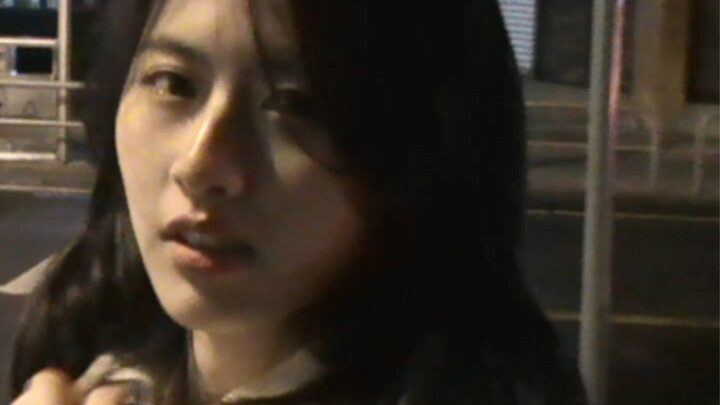 لن يستطيع الناس أبداً أن يدركوا قيمة اللحظة حتى تصبح هذه اللحظة ذكرى.