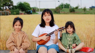 Ukulele Play & Signing Cover of Ballad 'Ma Ma Du Du Qi'