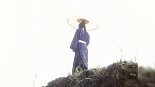 这一幕剧本原来没有，导演觉得他走路太好看跟拍了一路！
