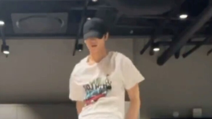 【李柱延】Mmmh 练习室Cover 4K直拍Focus｜这哥控制力真的new b