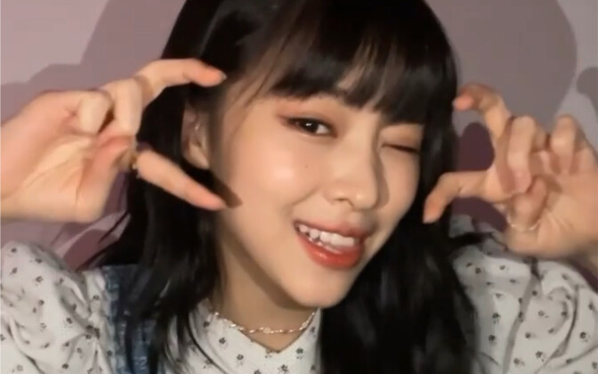 Có vẻ như cô ấy đã chơi TikTok thành thạo rồi