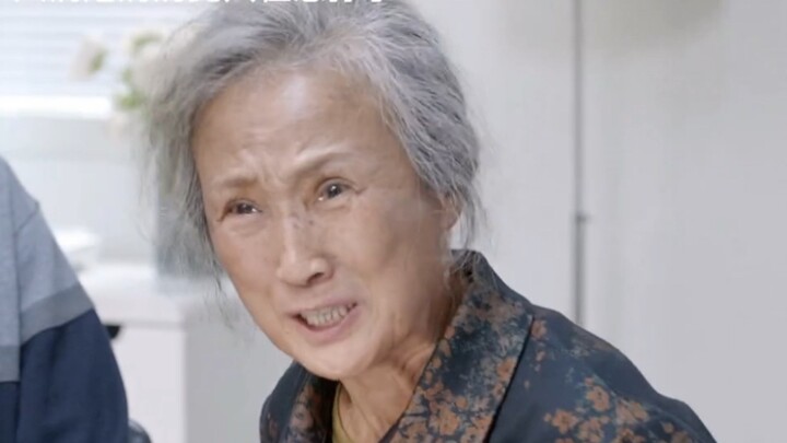 The old man has feudal ideas. His daughter-in-law got into a car accident, but he wanted to save his