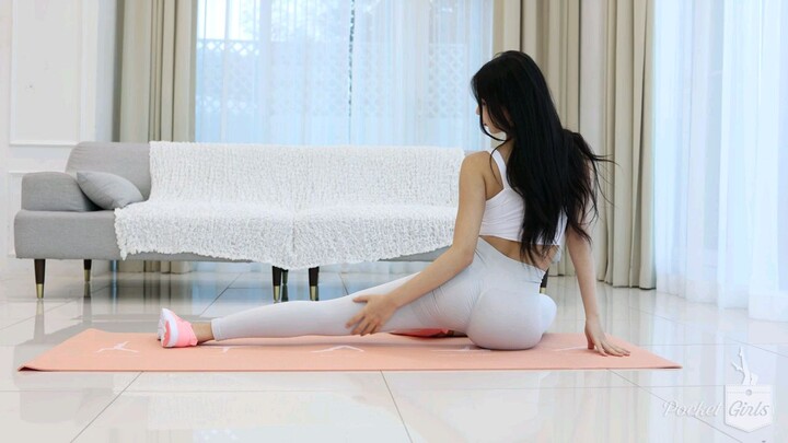 YOGA uống dẻo theo đường cong