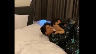 【MewGulf❤】Ôi trời! Chơi thế này có ổn không?! Anh trai tôi hét lên hai lần! Anh ấy không cho tôi cơ 