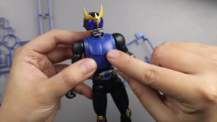 Bộ phận lắp ráp thắng lợi, Bandai đã lắp ráp FRS Kamen Rider Kuuga Blue Dragon form để chơi thử, mìn