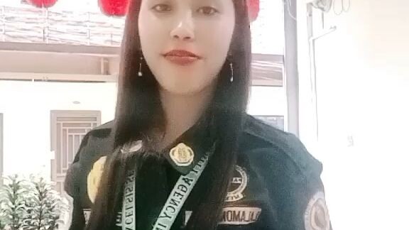 lady guard napasayaw sa oras Ng duty
