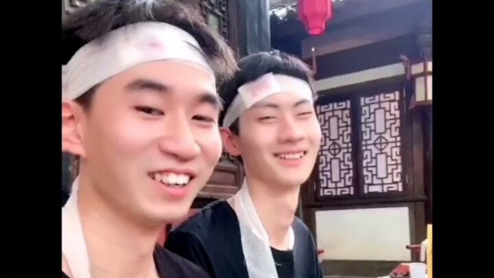 Just wait—明天 I’ll bring the master over!