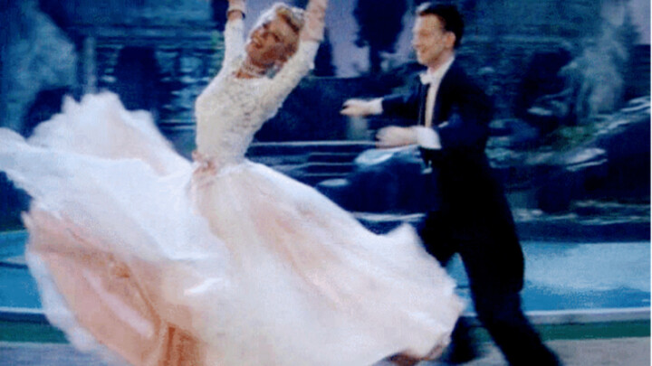[Rok terbang yang cantik] Penampilan memukau dewi tari Hollywood Vera Ellen dalam film Call Me Madam