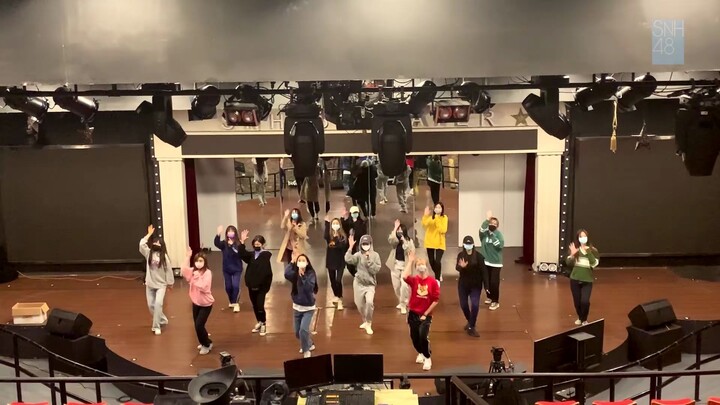 【SNH48】Đoàn SII x Đoàn HII – Hậu trường tập luyện cho buổi biểu diễn trực tuyến hợp tác mới (04/03/2