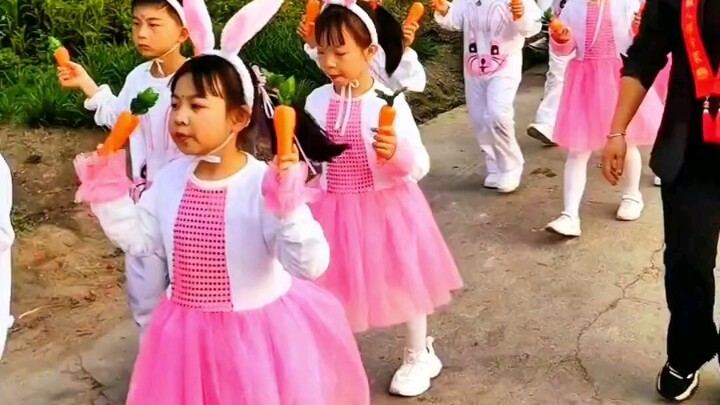 See who is the smartest and can find out the real Xiao Wu sister