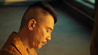 “我们准备收网了，配合好。”“啊蛇，你说什么我听不懂，我们可是正经商人。”