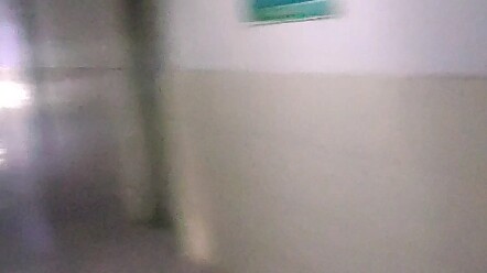 Dua asrama, dua zona waktu