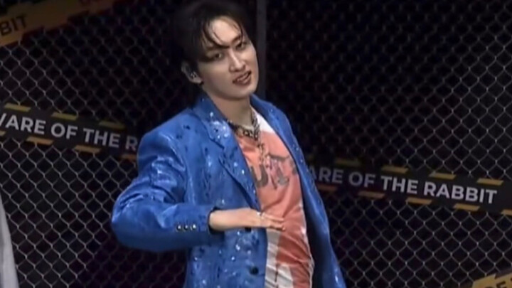 อึนฮยอก: ทำไมพวกคุณถึงชอบ BAD กันนักนะ?! ฮึ่ม!