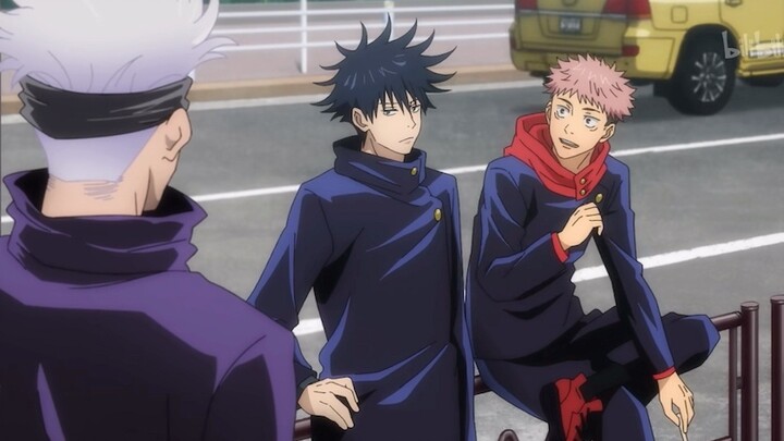 Gojo Satoru dotes on Hisahito. I love the three of them in the same frame.