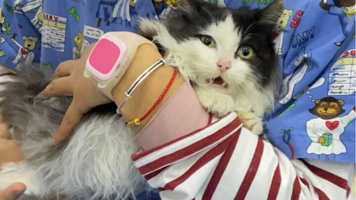 Dia ternyata takut disuntik!