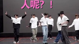 Director: Show some cool moves! TNT: Roger that! ...Wait, where are Yan Haoxiang and He Junlin?! [Ev