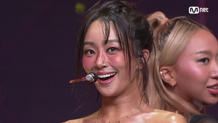 ฮโยริน รอคอย! 240822 คัมแบ็ก เดบิวต์สเตจแรกในการโปรโมตเพลง!