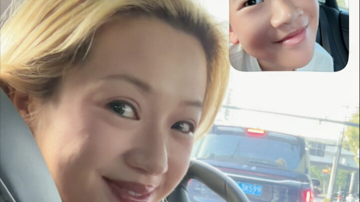 لا يمكن إخفاء نظرة الحب في العينين.