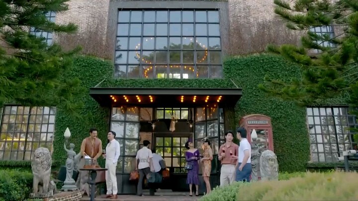 WHEN THE SKY FALLS E6