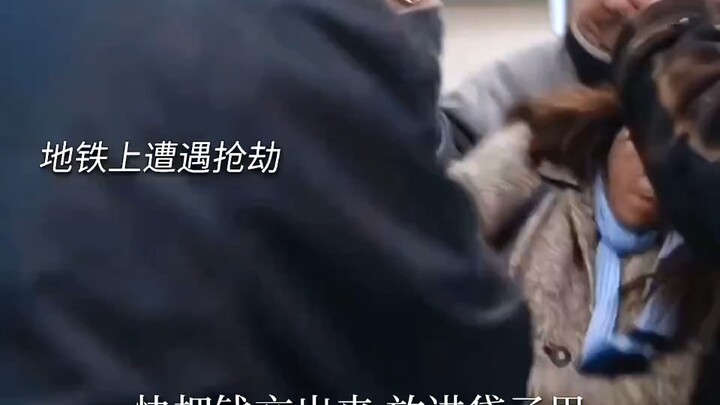 “社会大姐妈妈与她的冤种丈夫和儿子太搞笑了  #欧美#看美剧学英语#英语口语#每日英语