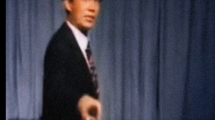 Artist: Tian Lianyuan’s Stage Presence