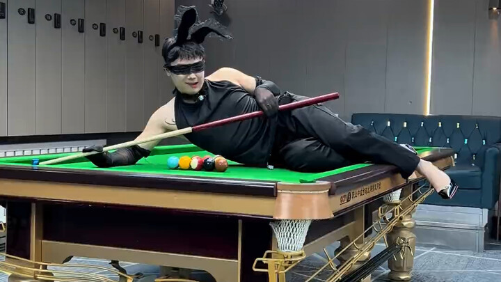 ชุดกระต่ายสาวแห่งฟรีลโจนด์นี้