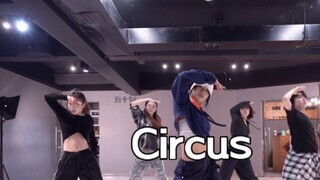 ฉันไม่อยากควบคุมสถานการณ์ทั้งหมด ฉันแค่อยากควบคุมคุณเท่านั้น#YinYin Choreography｜Britney Spears《Circ