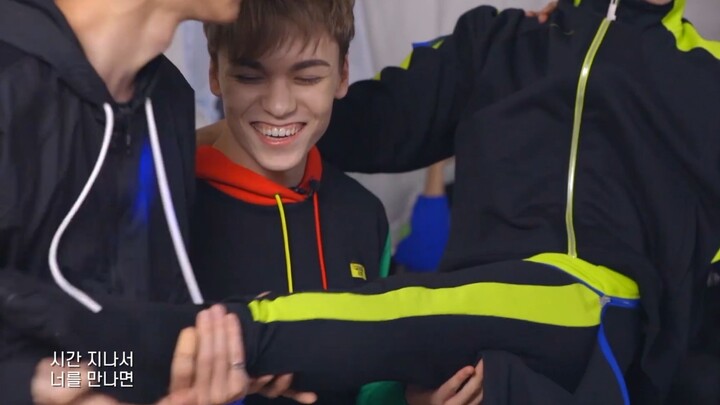 When SEVENTEEN encounters the coming-of-age ceremony, of course the punishment should match the orig