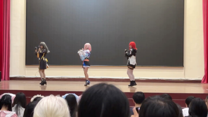 At Chengfa, they performed “Delusional Angel,” but no one called out for the three little ones…