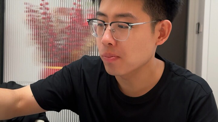 Hóa ra đàn ông không chỉ gian dối về chiều cao thôi đâu!!