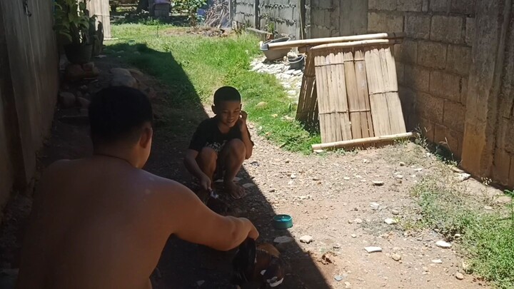 tamang kiliti ng 5 1/2 months😁🐓