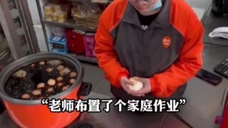 في النهاية، شعرت بالدفء فجأة، شكرًا لك أيتها العمة الطيبة، يا فتاتي الصغيرة، أصبح لديك أم الآن، هذه 