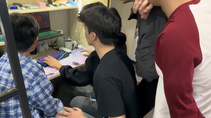 Lần đoàn kết nhất trong ký túc xá