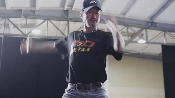 Kungfu Li Lianjie Menari