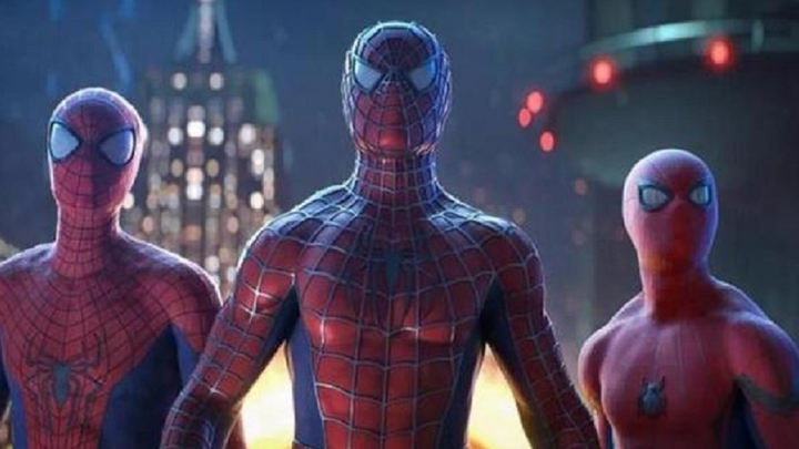 Ruang dan waktu multiverse jarak dekat tiga generasi Spider-Man VS lima penjahat