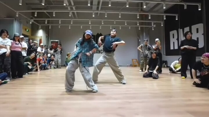 A2O aijing cùng Sean Lew