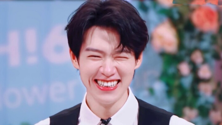 Benar-benar jatuh cinta! Sekarang aku lebih mencintai sosok asli Wei Daxun dibandingkan skin Meng Ya