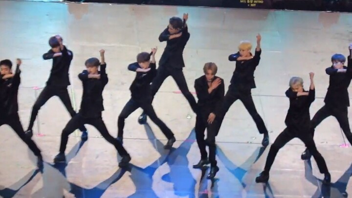 [SEVENTEEN] This angle will make your scalp tingle when you see all the hits at KCON LA 2019
