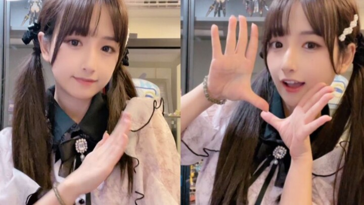 Toàn bộ số tiền thu được từ video này sẽ được dùng để giúp người hâm mộ nam mặc trang phục của phụ n