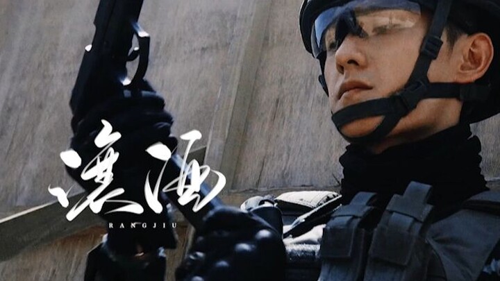 Anh ấy và quân phục đúng là một cặp trời sinh đấy! Tôi vốn là vị thần thiếu niên ngang tàng! 【Dương 