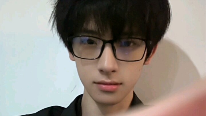 This face is perfect for cosplay—let’s cosplay my crush!!