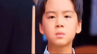 THIÊN TÀI BILLARDS - Full ( Tiểu Thần Bida )   Mọi người đều kh.i.nh thư.ờng cậu bé nhỏ tuổi